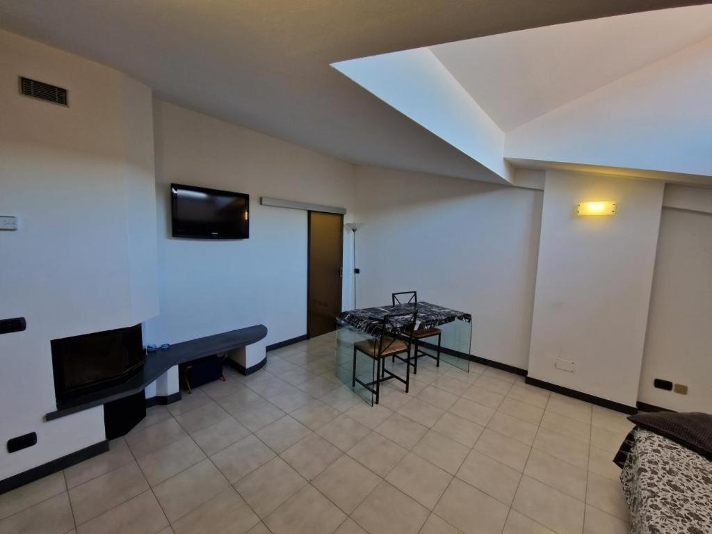 Apartamento Mansarda Stefania Ameglia Exterior foto